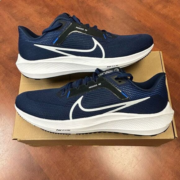 Nike Air Zoom Pegasus 40 Navy Size 13 new in damaged box - Picture 1 of 10